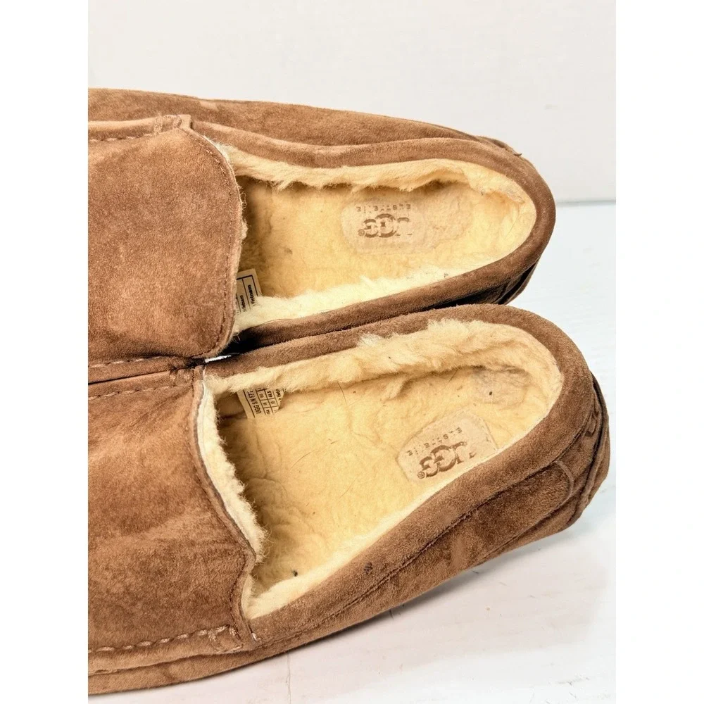 UGG‎ Ascot Chestnut Suede Sheepskin Slippers Men's 11 Loafer Moccasin 5775